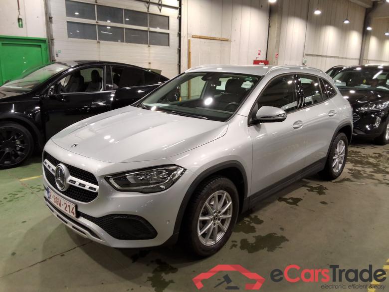 MERCEDES-BENZ GLA 1.3 GLA 180 DCT BUSINESS SOLUTION #1