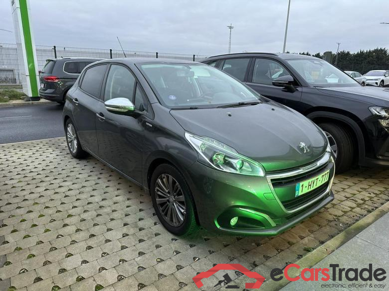 PEUGEOT 208 1.2i PureTech Style