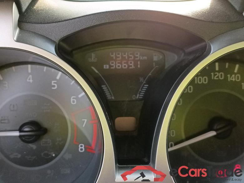 NISSAN JUKE / 2014 / 5P / crossover G.E6D-Temp 83kW (112 CV) 5M/T ACENTA (CX) #5