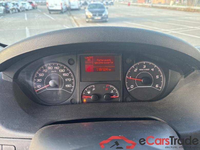 PEUGEOT Boxer / 2014 / 4P / Fourgon tôlé BlueHDi S&S 120 ASPHALT 333 L1H2 #6