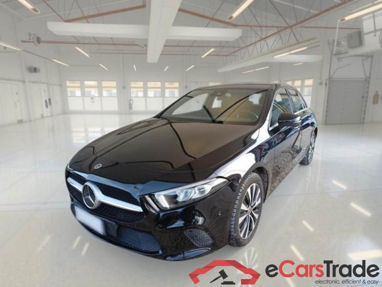 MERCEDES-BENZ CLASSE A / 2018 / 5P / BERLINA A 250 E EQ-POWER BUSINESS EXTRA #1