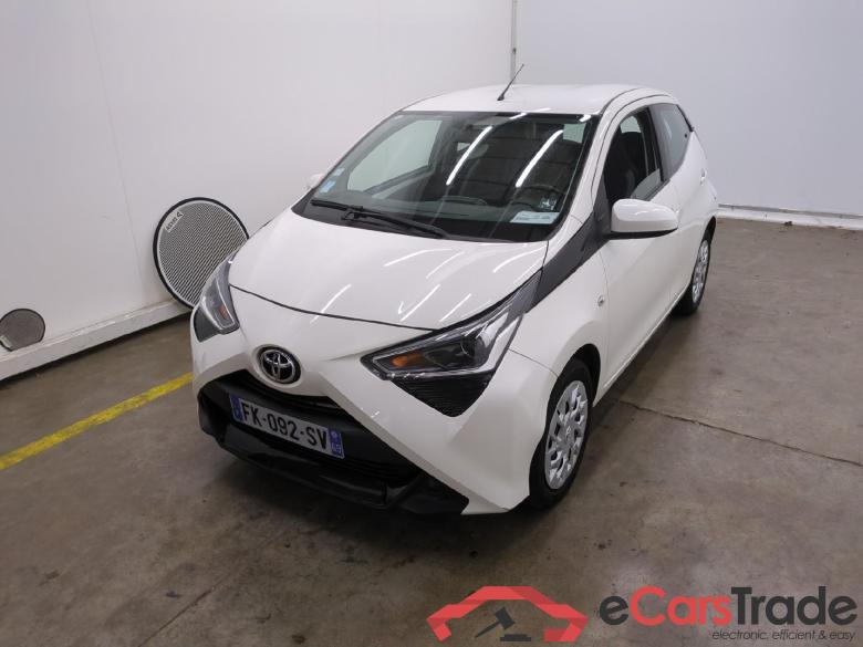 TOYOTA Aygo / 2018 / 5P / Berline 1.0 VVT-i x-play x-app #1