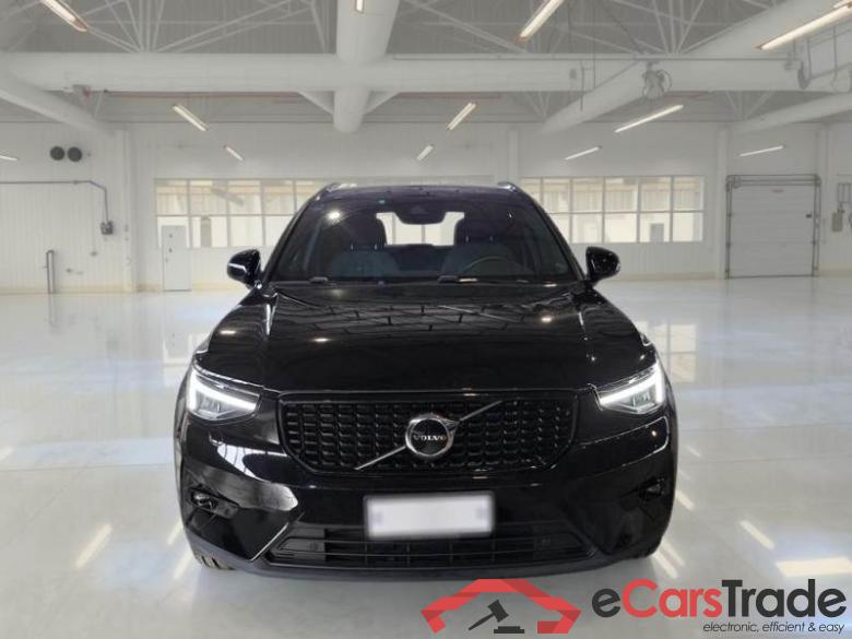 VOLVO XC40 / 2021 / 5P / SUV T4 RECHARGE PLUG-IN AUTO PLUS DARK #6