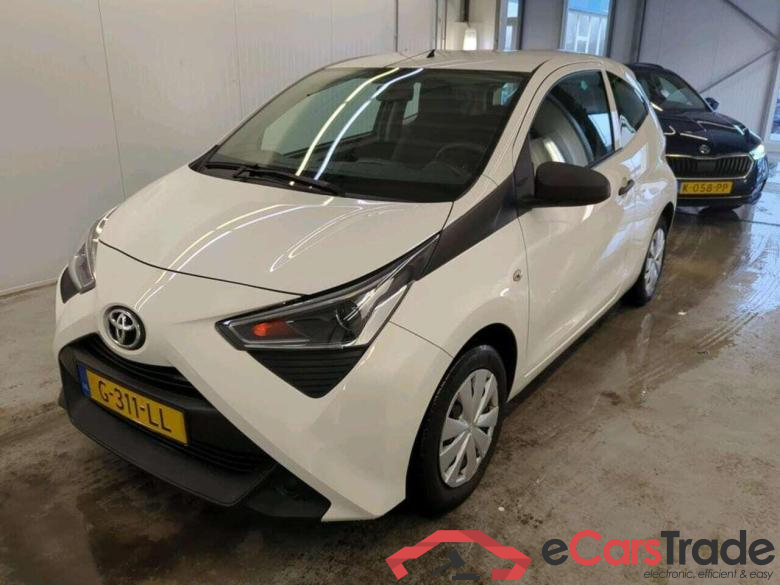 TOYOTA Aygo 1.0 VVT-i x-fun
