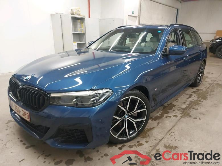 BMW - BMW 5 TOURING 518dA 136PK M Sport & Pack Business With Heated Sport Seats & Head Up & HArman Kardon & Parking Assistant & 19 Inch