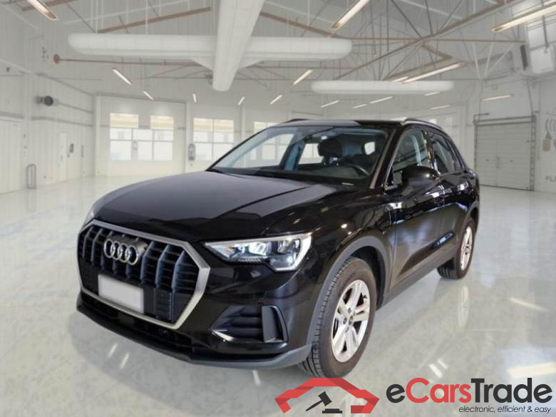 AUDI Q3 / 2018 / 5P / SUV 45 TFSI E S TRONIC BUSINESS