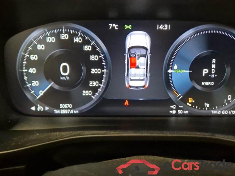 VOLVO XC40 / 2017 / 5P / SUV T4 PLUG-IN HYBRID AUTO RECHARGE INSCR. #4