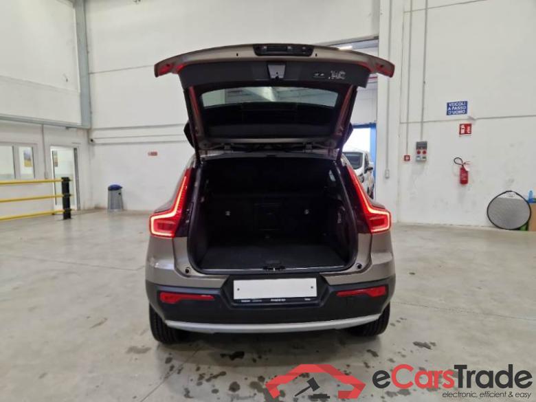 VOLVO XC40 / 2017 / 5P / SUV T4 PLUG-IN HYBRID AUTO RECHARGE INSCR. #5