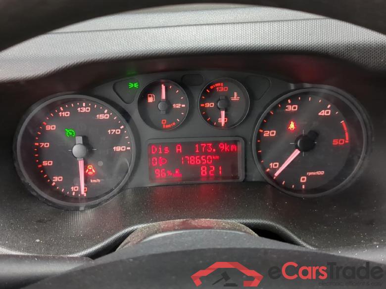 IVECO Daily VU 4p Fourgon 2.3 35S16 V11 H2 3520 #6