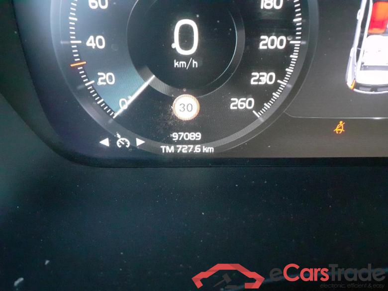 VOLVO XC40 / 2017 / 5P / todoterreno 1.5 T4 Twin Recharge Inscription Auto #5