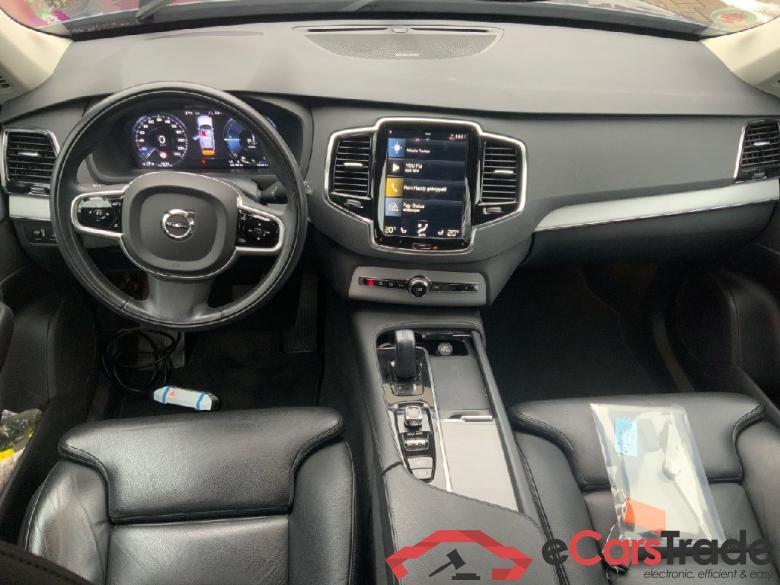 XC90 R Design Expression Recharge Plug-In Hybrid AWD 2.0 T8 Twin Engine 288KW AT8 7 Sitzer E6d #3
