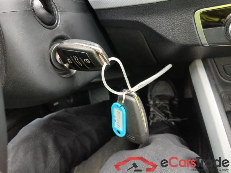 AUDI Q2 / 2016 / 5P / todoterreno Design 30 TFSI 85kW (116CV) #6