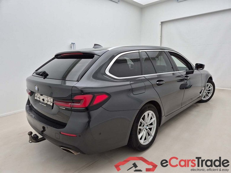 BMW 518d Touring Facelift Aut. Pano LED-Xenon LC-Pro Navi-Pro Ambient Leather KeylessGo Camera Klima PDC ... #3