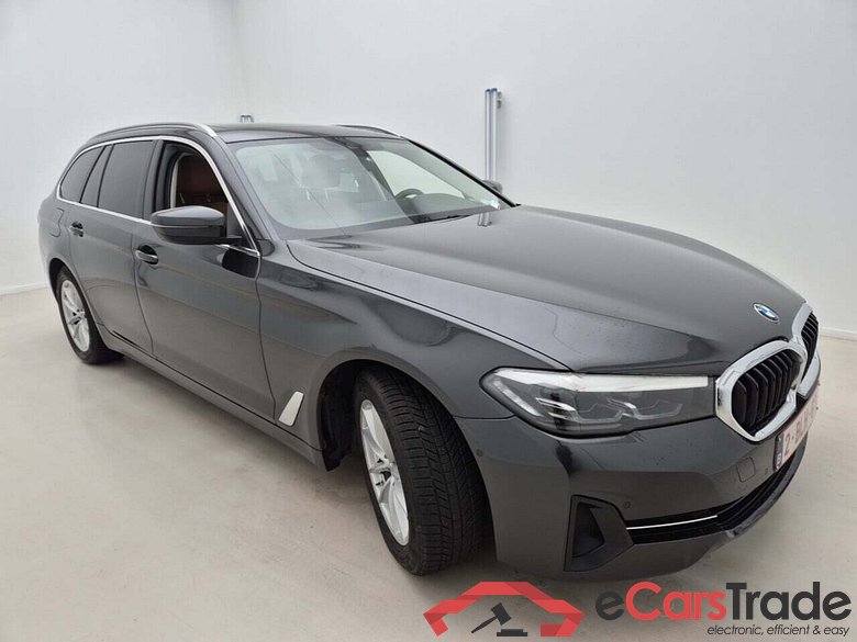 BMW 518d Touring Facelift Aut. Pano LED-Xenon LC-Pro Navi-Pro Ambient Leather KeylessGo Camera Klima PDC ... #2