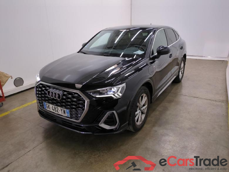 AUDI Q3 Sportback / 2019 / 5P / SUV 45 TFSI E 245 S TRONIC S LINE