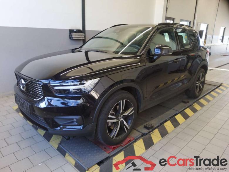 Volvo XC40 (2017->) DE - SUV5 B4 2WD EU6d, R-Design (EURO 6d), 2020 - 2022 #1