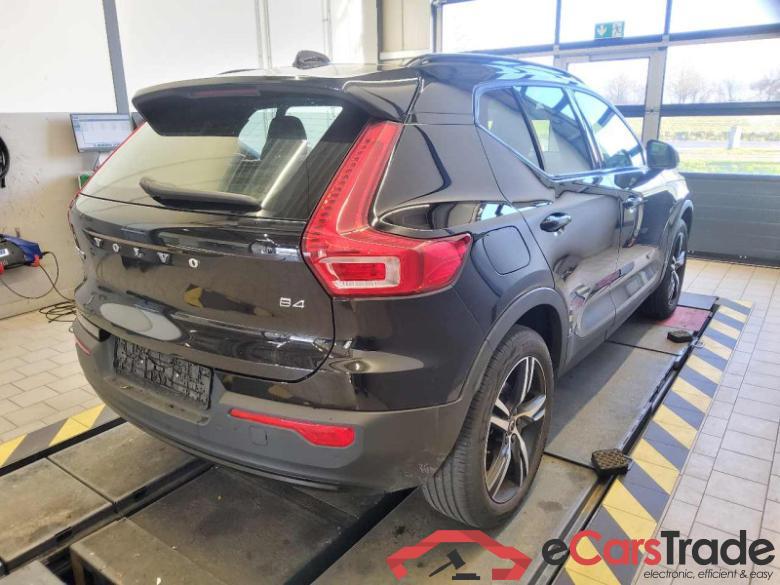 Volvo XC40 (2017->) DE - SUV5 B4 2WD EU6d, R-Design (EURO 6d), 2020 - 2022 #3