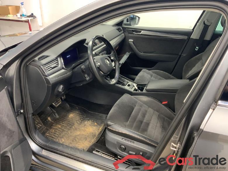 Superb Combi Scout 4x4 2.0 TDI 147KW AT7 E6d #4