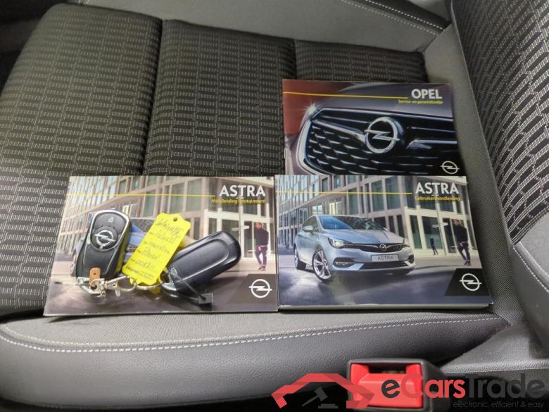 Opel Astra Sports Tourer 1.2 turbo 81kW Elegance 5d #4