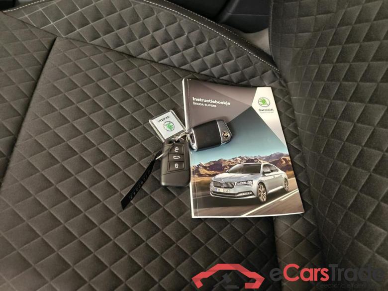 ŠKODA SUPERB COMBI 1.5 TSI ACT Business Edition 5d #4