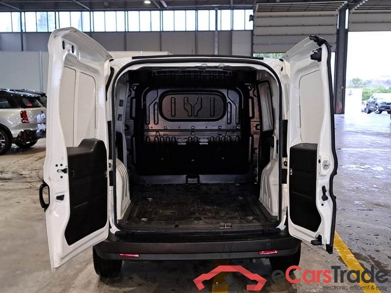 FIAT DOBLÒ CARGO / 2014 / 4P / VETT. FURGONATA CH1 LOUNGE 1.6 MJET 120CV E6D-F SeS #5