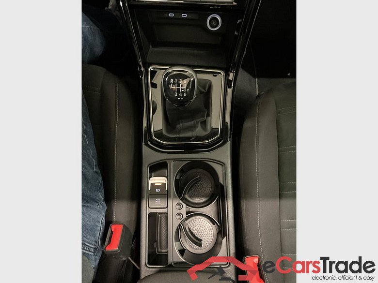 VOLKSWAGEN Touran Touran Highline 2.0 TDI SCR 90 kW (122 ch) 6 vitesses manuel #6