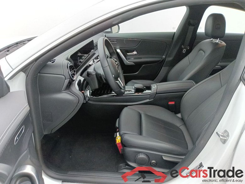 Mercedes-Benz CLA CLA 250 e Luxury Line 4d #3
