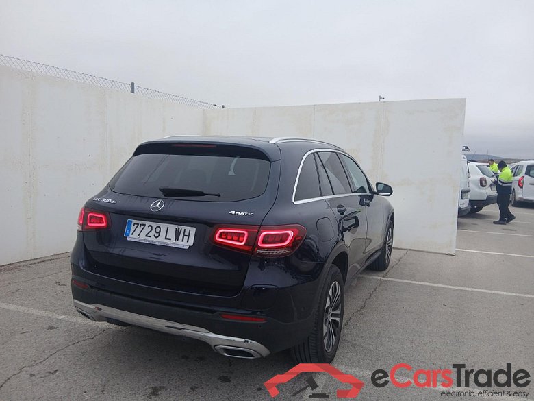 MERCEDES-BENZ Clase GLC / 2019 / 5P / todoterreno GLC 300 de 4MATIC #2