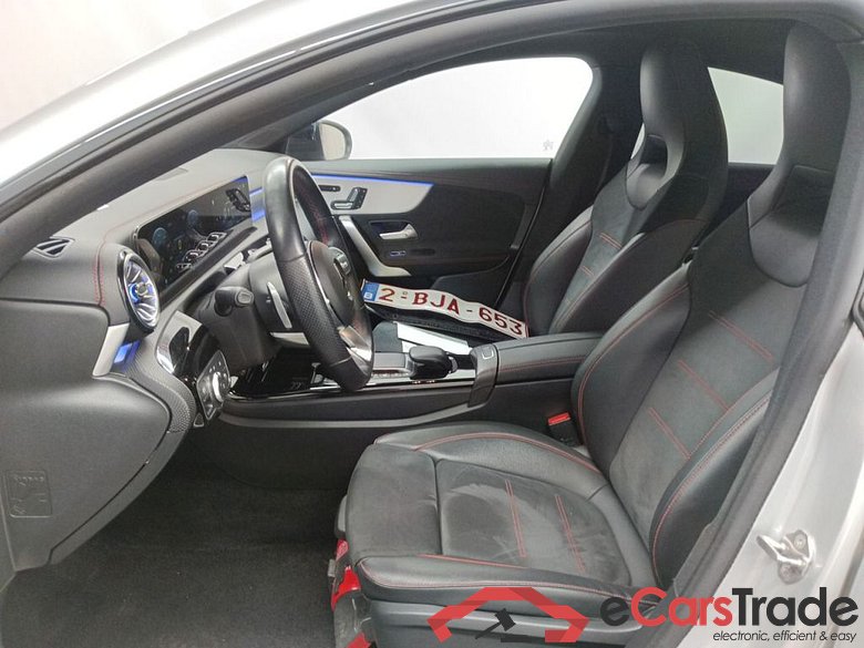 Mercedes-Benz CLA CLA 180 Business Solution Aut. 4d #3
