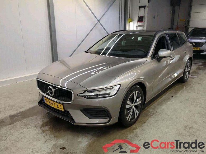 VOLVO V60 2.0 B3 Mom. Adv.