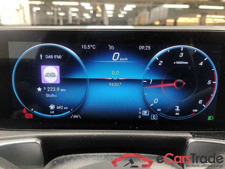 Mercedes-Benz GLB GLB 180 d Business Solution Essential 5d #6