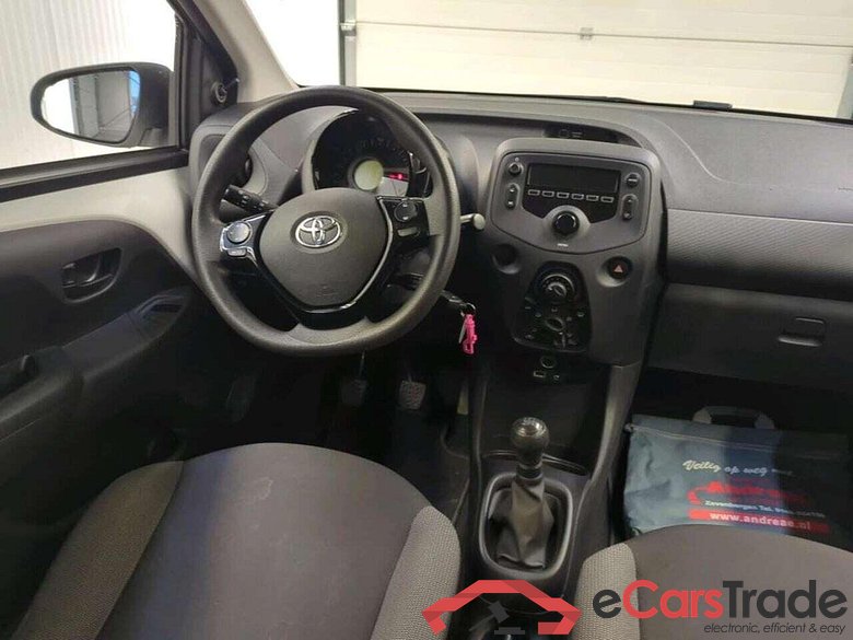 TOYOTA Aygo 1.0 VVT-i x-fun #3