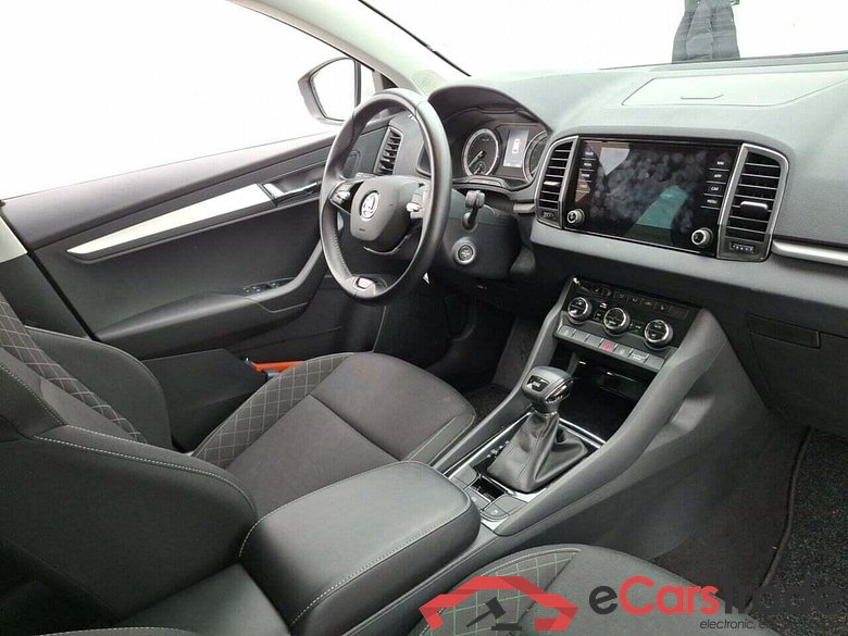 SKODA Karoq 1.5 TSI ACT Business Ed. DSG #3
