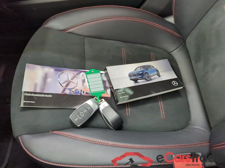 Mercedes-Benz EQA 250 Business Solution AMG auto 5d #4