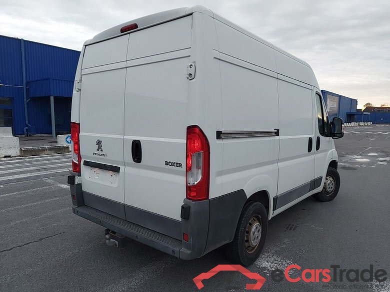 Peugeot Boxer 330 L1H2 2.2 HDi 110 Pack CD-Airco 4d #2
