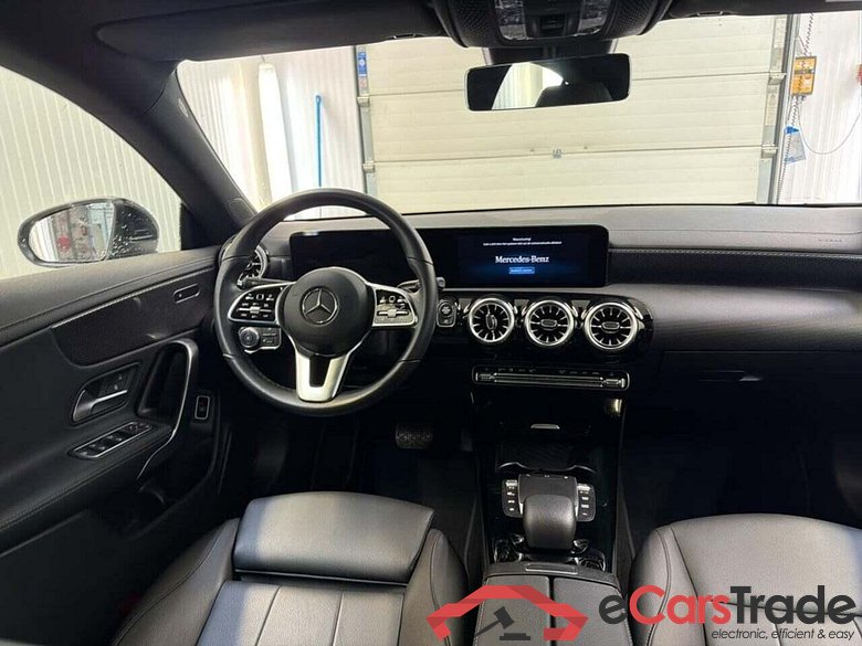 MERCEDES-BENZ CLA-klasse 180 Luxury Line #3