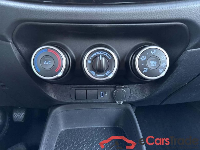 TOYOTA Aygo X 1.0 VVT-i MT Play #6