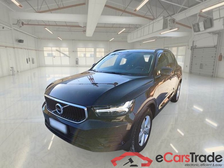 VOLVO XC40 / 2017 / 5P / SUV T2 AUTOMATICO MOMENTUM CORE