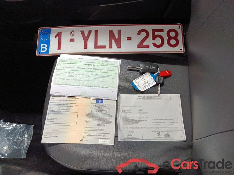 Peugeot Rifter 1.2 PureTech 110 S/S Active 5d #4