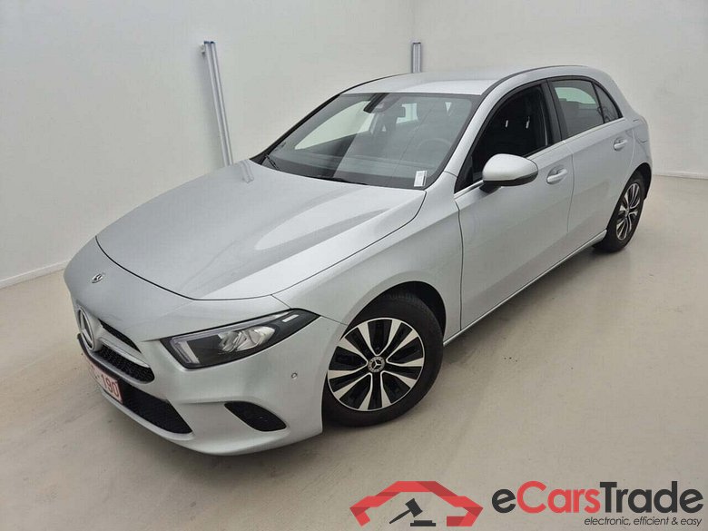 MERCEDES-BENZ A-KLASSE 180 D 8G-DCT BUSINESS LINE