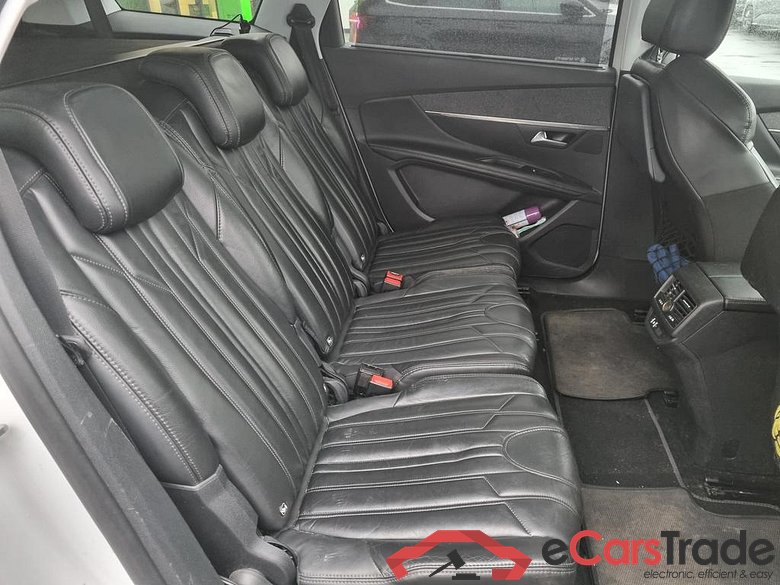 PEUGEOT 5008 1.6 BlueHDi Allure #6