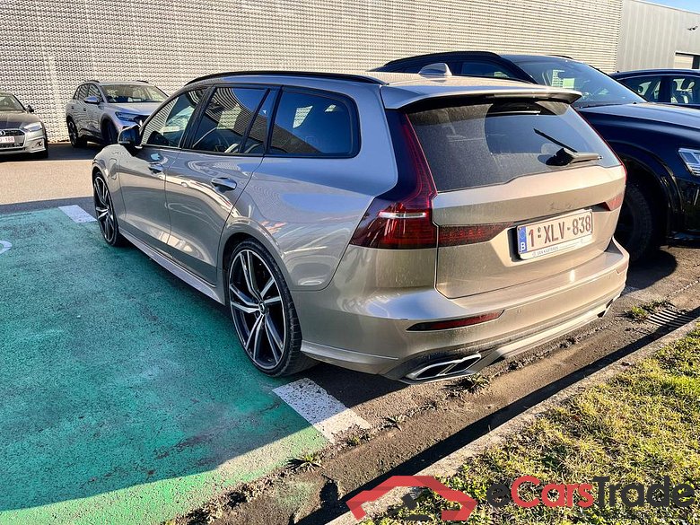 VOLVO V60 2.0 T8 AWD PHEV R-Design Geartronic #3