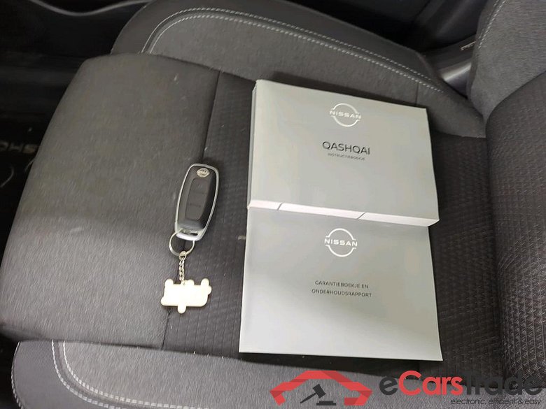 Nissan Qashqai 1.3 Mild-Hybrid 158 N-CONNECTA Xtronic 5d #4