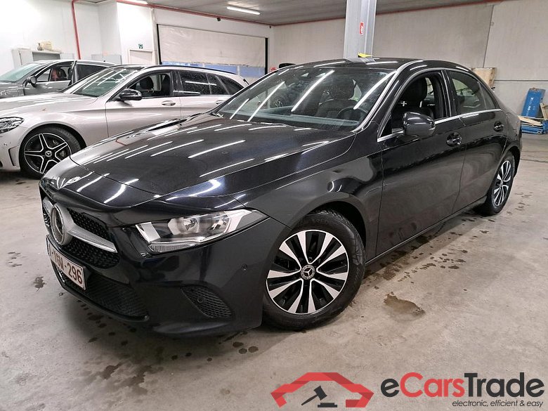 MERCEDES - MER A BERLINE 180 d 116PK 7G-DCT Advantage Style Pack Driving Assistance & Towing Hook #1