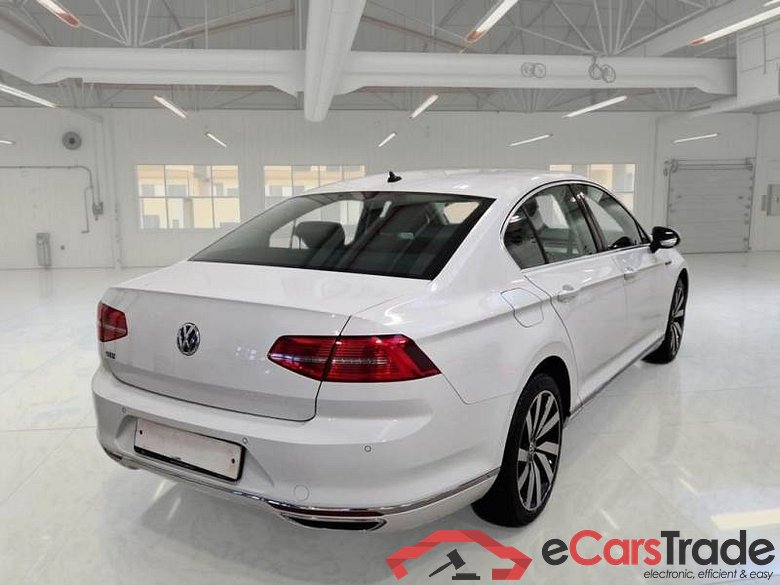 VOLKSWAGEN PASSAT / 2014 / 4P / BERLINA 1.4 TSI DSG GTE #2