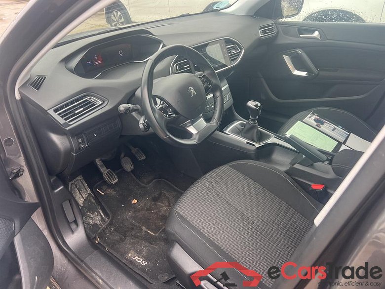 PEUGEOT 308 / 2017 / 5P / berlina con portón 5P Active Pack BlueHDi 100 S&S (AC) #3