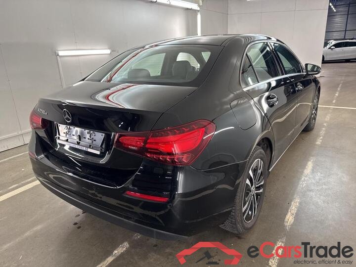 Mercedes A-Klasse Limousine A-Klasse Limousine A 250 e Business Line (PHEV) 160kW/218pk  4D/P Auto-7 #4