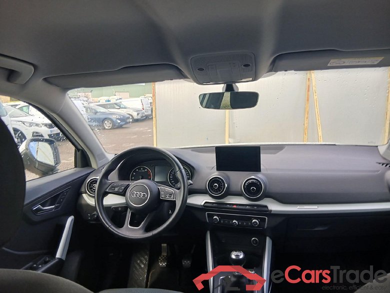 AUDI Q2 / 2016 / 5P / todoterreno Design 30 TFSI 85kW (116CV) #3