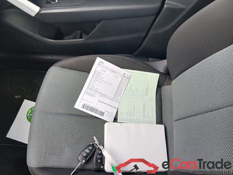 AUDI Q2 / 2016 / 5P / todoterreno Design 30 TFSI 85kW (116CV) #5