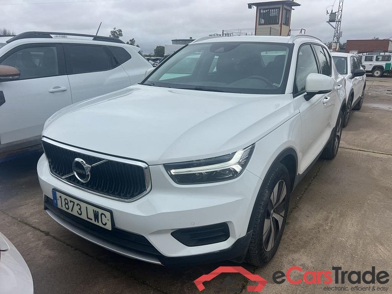 VOLVO XC40 / 2017 / 5P / todoterreno 1.5 T2 Momentum Pro Auto